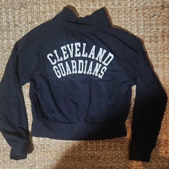 Chic Black Half-Zip Women's Sweater with Red Accent - Picture 4 of 5